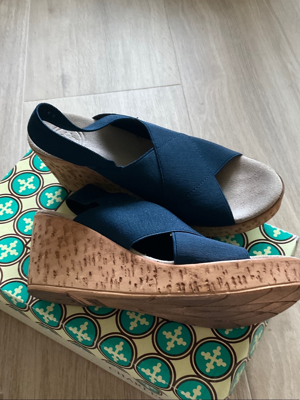 CHARLESTON SHOE CO. MED Platform Wedge Sandals - Picture 2 of 4